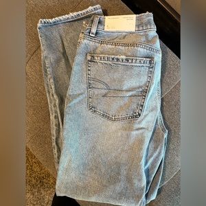 American eagle Womens ‘90s straight. Size 6/28W